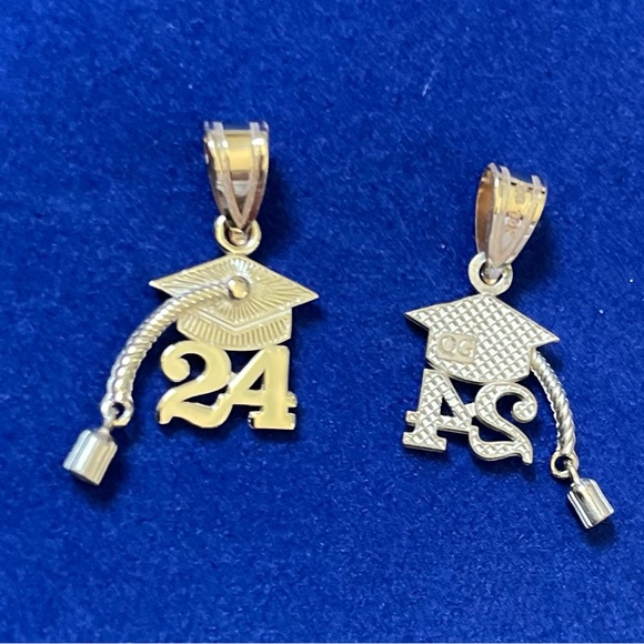 10k Yellow Gold Small Graduation Charm 24, Year 2024 Cap w Dangling Tassel - Picture 7 of 7